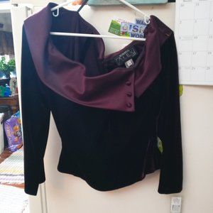 Gorgeous Woman's Plum Velvet Off the Shoulder Ex L Top by Alex Evenings